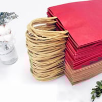 أكياس ورقيه ، للهدايا والتوزيعات