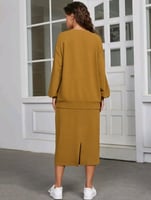 طقم بسيط بلوفر وتنورة ،