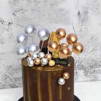 ديكور لتزيين كيك الحفلات ، والعديد من الأفكار