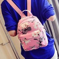 حقيبة ظهر متوسطة الحجم ، جميلة وعملية