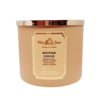 شمعة معطرة بثلاث فتلات من BATH & BODY WORKS