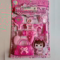 مجموعة ألعاب بشكل أدوات التجميل ،