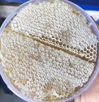 عسل القتاد بالشمع