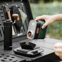 حافظة محكمة للقهوة MHW-3BOMBER بغطاء جلدي ومخرج هو...