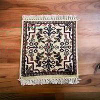 قطعة سجاد كشميري صناعة يدوي 30*30 تقريبا