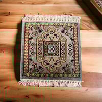 قطعة سجاد كشميري صناعة يدوي 30*30 تقريبا