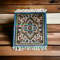 قطعة سجاد كشميري صناعة يدوي 30*30 تقريبا