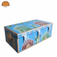 صندوق تراثي كبير للتخزين بتصميم فني ملون