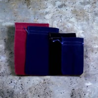 اكياس توزيعات قماش مخمل ( 12 حبة )