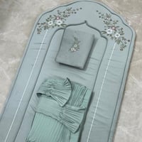 طقم صلاة ملكي زيتي