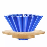 قمع سيراميك مطابق اوريغامي بقاعدة خشب مقاس 02