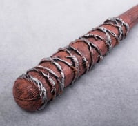 مضرب نيقن من مسلسل The Walking Dead