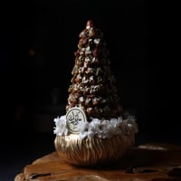 صينية ريزن ذهبي ( تمر محشي 2 كيلو هرم )