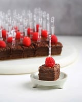 كيكة شوكولاته كرنشي 36 قطعة ميني