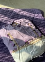 شرشف صلاة لف موف فاتح بالكروشيه و الورد الاويا