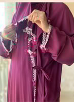 شرشف صلاة لف أحمر مزين بالكروشيه