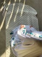 شرشف صلاة لف أبيض كروشيه اخضر يدوي