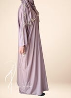 شرشف سستة بني فاتح مزين بالكروشيه اليدوي من لاجور