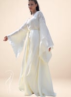 قميص نوم وروب اوف وايت حرير ستان