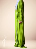 شرشف صلاة اويا ورد اخضر فستقي و الطرحة متصلة