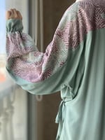 شرشف صلاة رسم باتيك لف اخضر ورسم موف و الطرحة مثبت...