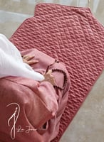 شرشف لف أحمر طوبي جينز طرحة متصلة