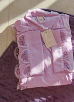 شرشف صلاة لف قطن بارد بنفسجي موف مزين بالاويا الفا...