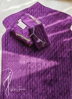 شرشف صلاة لف بنفسجي بالورد الاويا الفاخر من لاجور