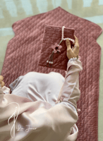 شرشف صلاة لف وردي على موف بالكروشيه و الورد الاويا