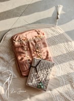 شرشف صلاة لف ستان بني فاتح بالورد الاويا الفاخر من...