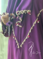 شرشف صلاة بنفسجي سستة مزين بالكروشيه و الورد الاوي...