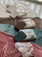 مجموعة 5أطقم شراشف لف دانتيل