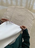 شرشف صلاة سستة أخضر مزين بالكروشيه