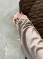 شرشف صلاة سحاب بني فاتح مزين بالكروشي يدوي