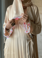 شرشف صلاة بيج ستان اويا لف و الطرحة مثبتة.