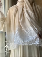 شرشف مرد ابيض اوف وايت دانتيل طرحة منفصلة بيج