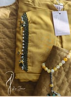 شرشف صلاة لف أصفر كموني بالكروشيه و الورد الاويا