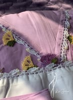 شرشف صلاة سستة موف فاتح بالكروشيه و الورد الاويا