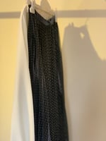 تايور تنورة وبلوزة