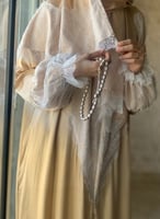 شرشف صلاة بيج دانتيل سحاب و الطرحة مثبتة