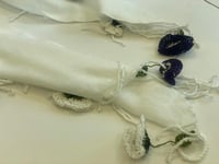 طرحة بكروشيه اويا تركي ورد ابيض و بنفسجي غامق