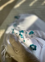 شرشف صلاة لف أبيض كروشيه اخضر يدوي