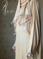 شرشف صلاة بيج ستان اويا لف ابيض مع بيج و الطرحة مث...