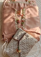 شرشف صلاة لف ستان بني فاتح بالورد الاويا مميز من ا...