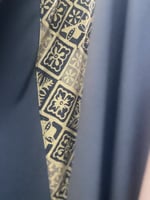 شرشف صلاة باتيك سستة ازرق منقوش