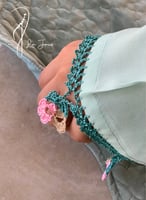 شرشف صلاة لف تفني باستيل مزين بالكروشبه الفاخري