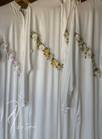 شرشف صلاة سستة سحاب أبيض وكروشيه فاخر ورود