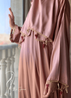 شرشف صلاة لف وردي على بني كروشيه يدوي و الطرحة منف...