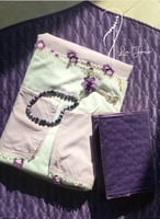 طقم شرشف صلاة كروشيه موف وسجادة و سبحة احجار كريمة