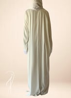 شرشف صلاة كروشيه لف مثل الروب ابيض و الطرحة منفصلة